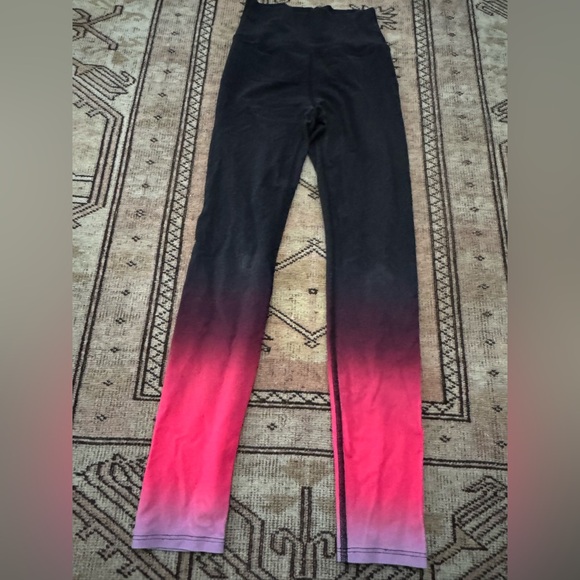 Carbon38 Black Ombré Wrap Tee and Leggings Set - Picture 2 of 8